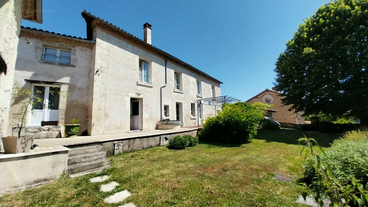 Maison à CHANCELADE