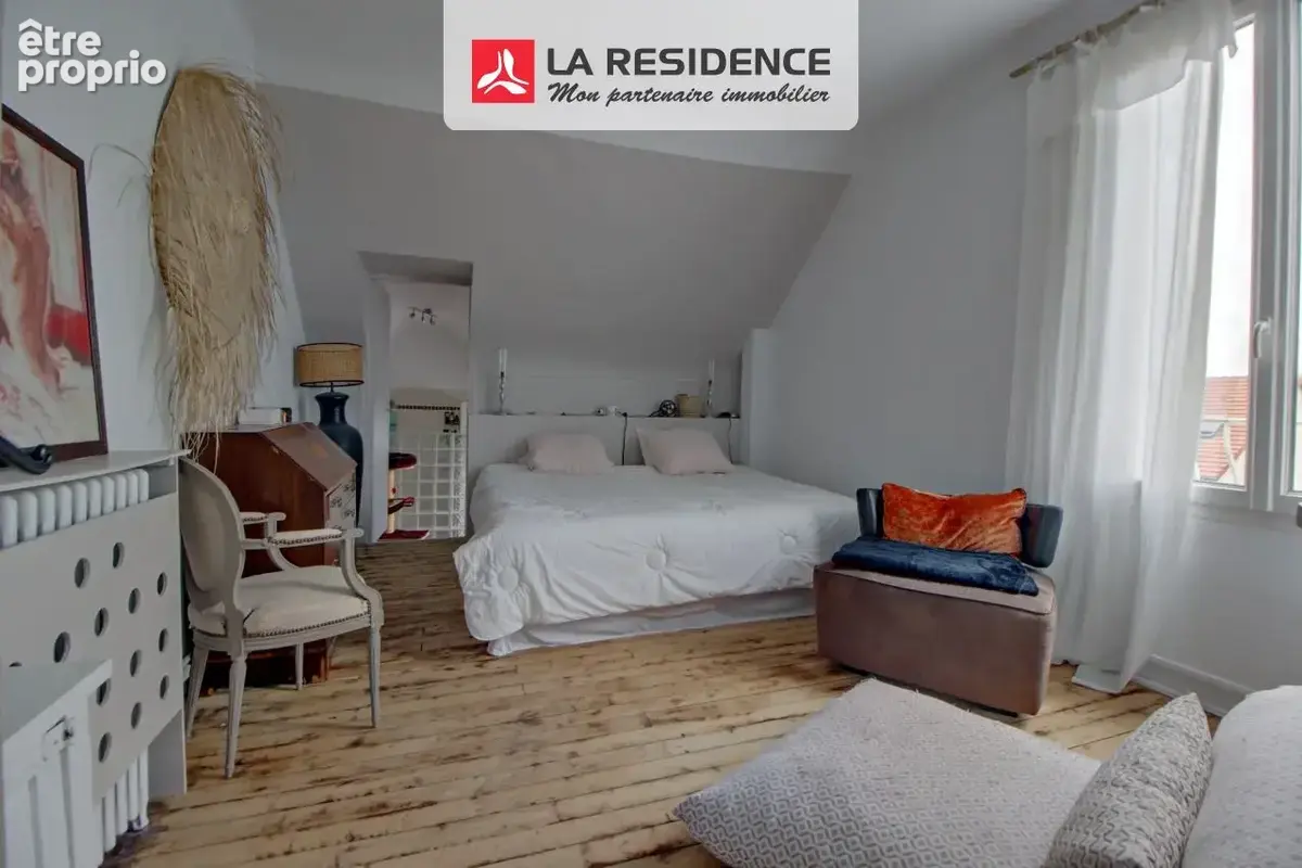 Maison 166 m² à Les Clayes-Sous-Bois  - photo 8