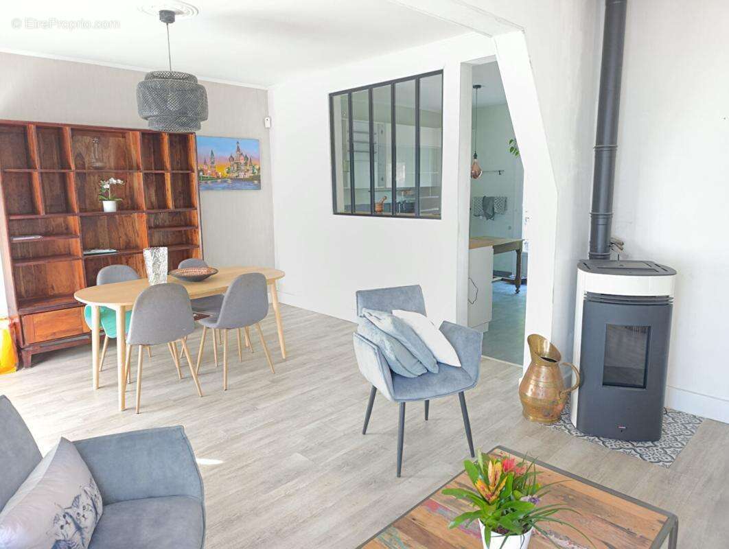 Maison à DAMMARIE-LES-LYS