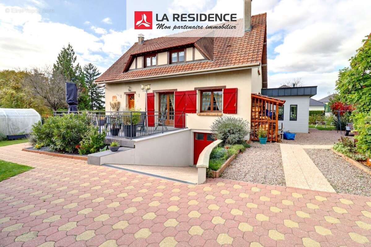 Maison à LES AUTHIEUX-SUR-LE-PORT-SAINT-OUEN