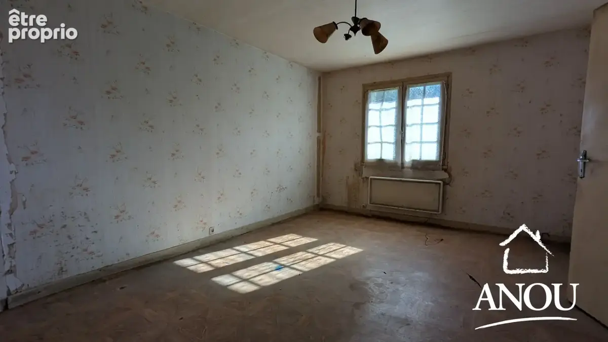 Vaste maison de plain-pied avec dépendances - photo 4