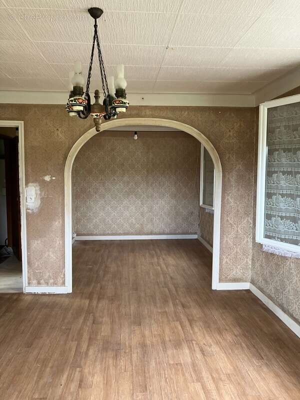 Maison à SAINT-NICOLAS-DU-PELEM