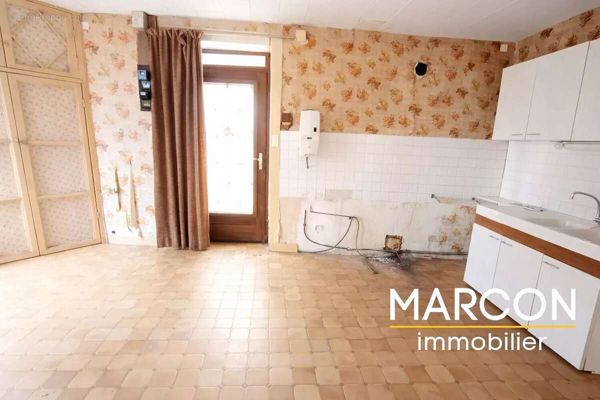 Maison à LAVAVEIX-LES-MINES