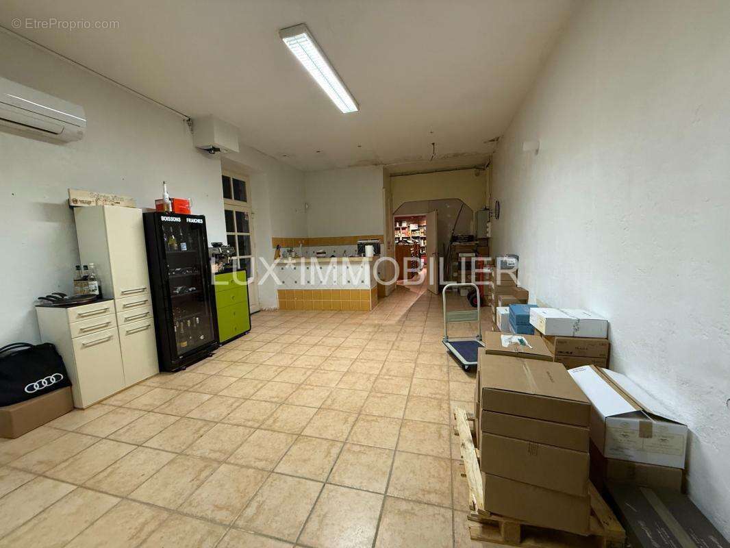 Maillane - fonds commerce -excellent emplacement & potentiel - photo 5