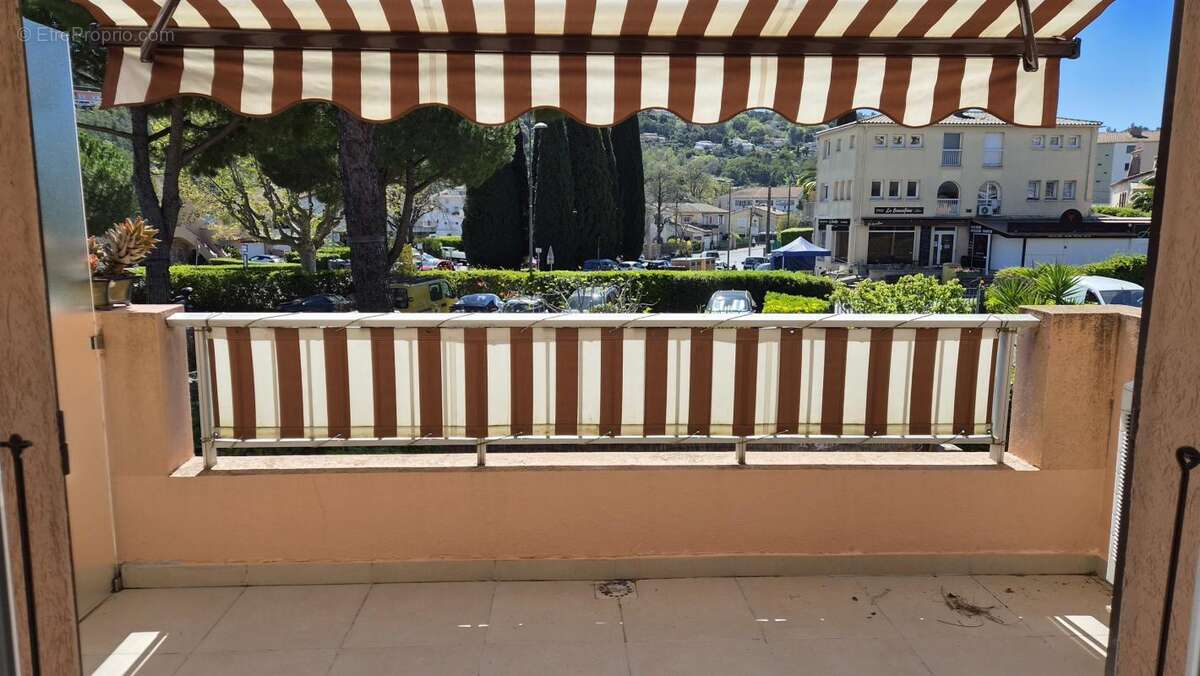 Appartement à VALLAURIS