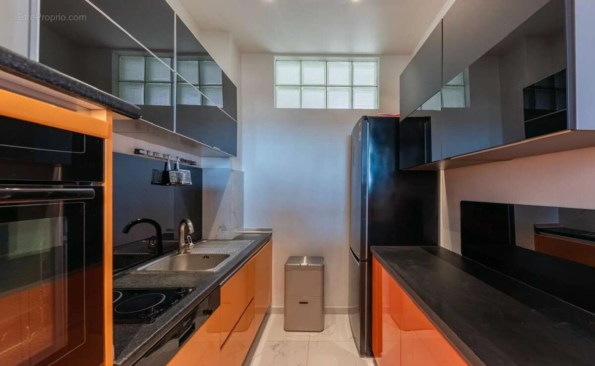 Cannes bourgeois dernier etage 3 pièces - photo 9