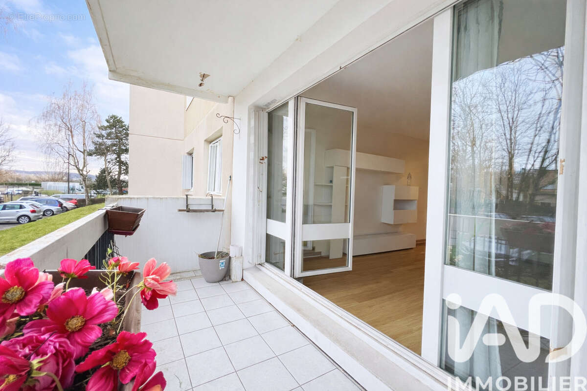 Photo 2 - Appartement à TAVERNY