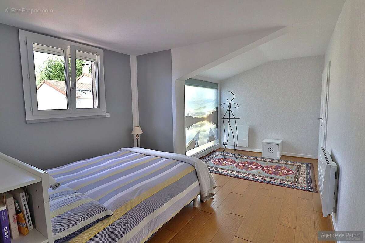 Maison à VERRIERES-LE-BUISSON