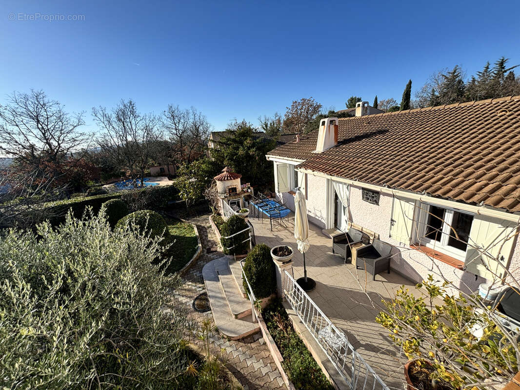 Maison à REGUSSE