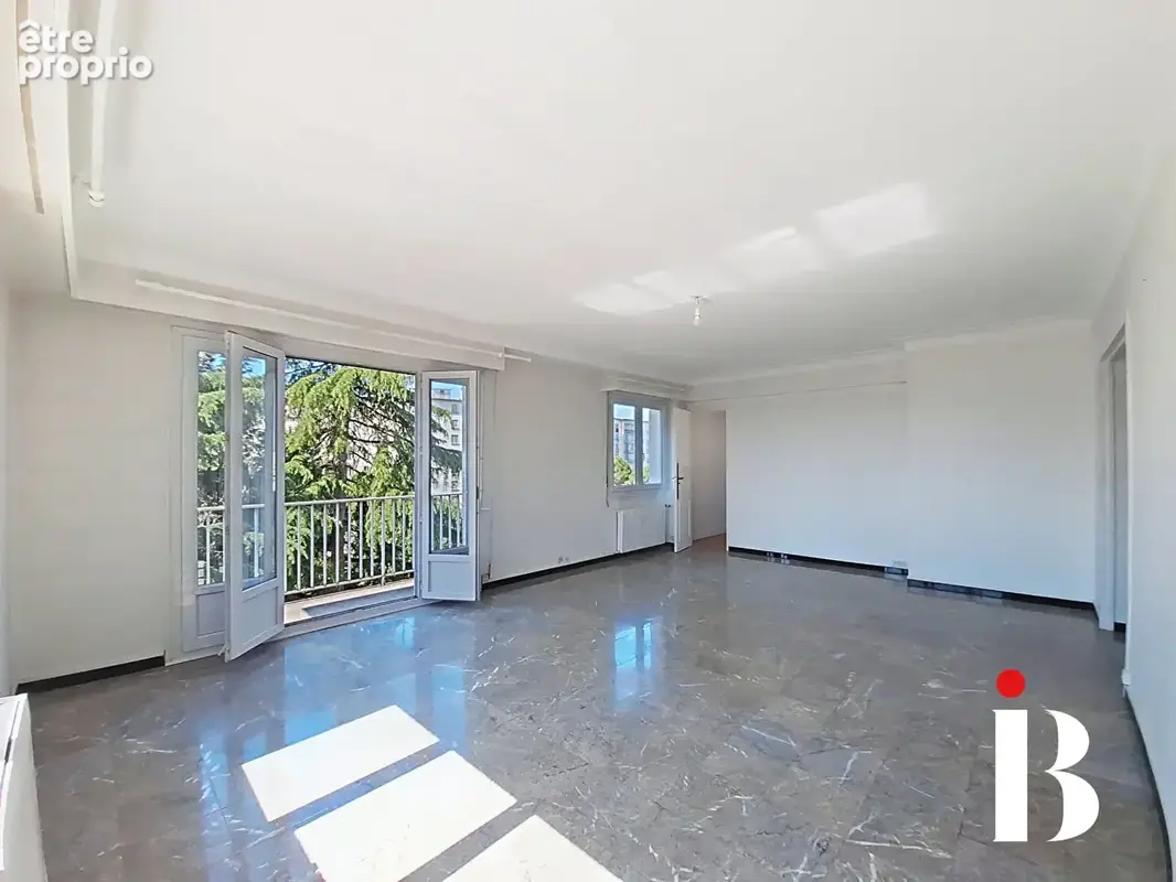 Appartement T4 de 102 m² Dernier étage Quartier Beauséjour - photo 3