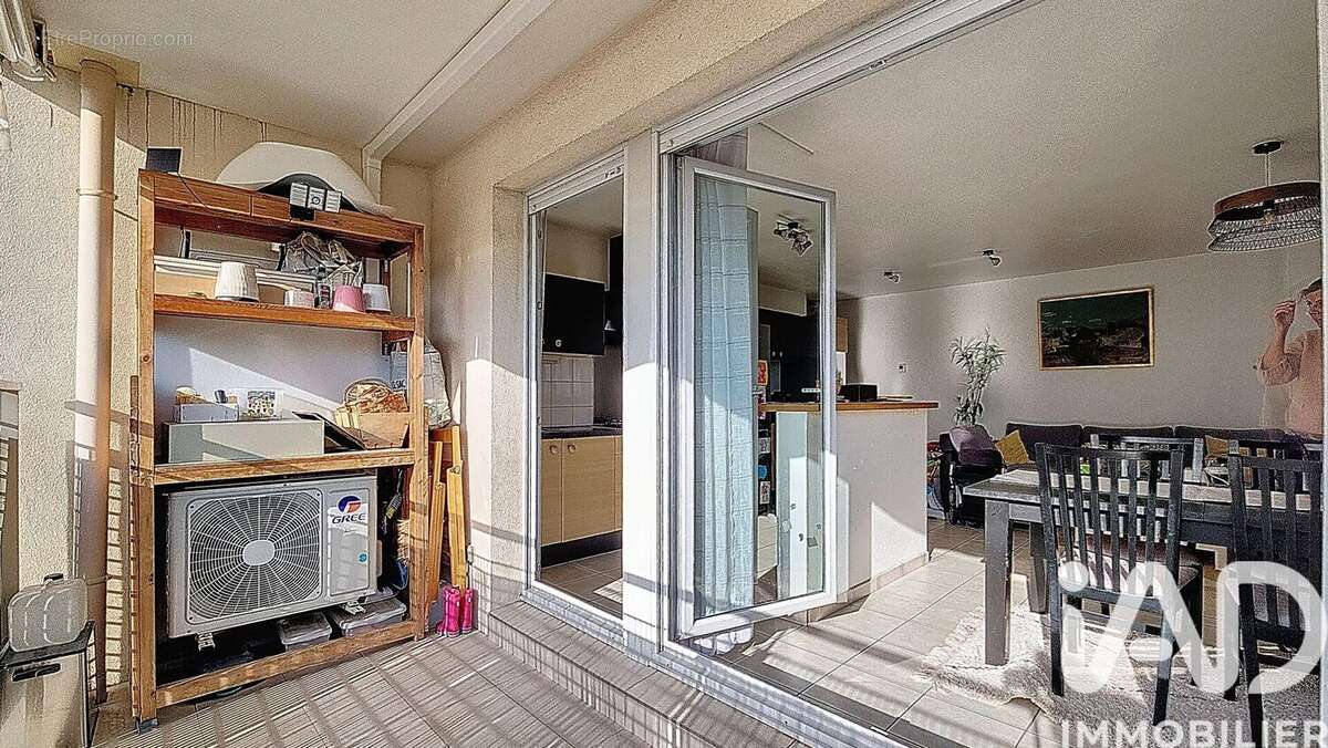 Photo 7 - Appartement à DECINES-CHARPIEU