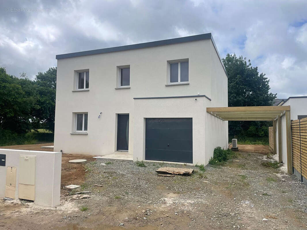 Maison à LANNILIS