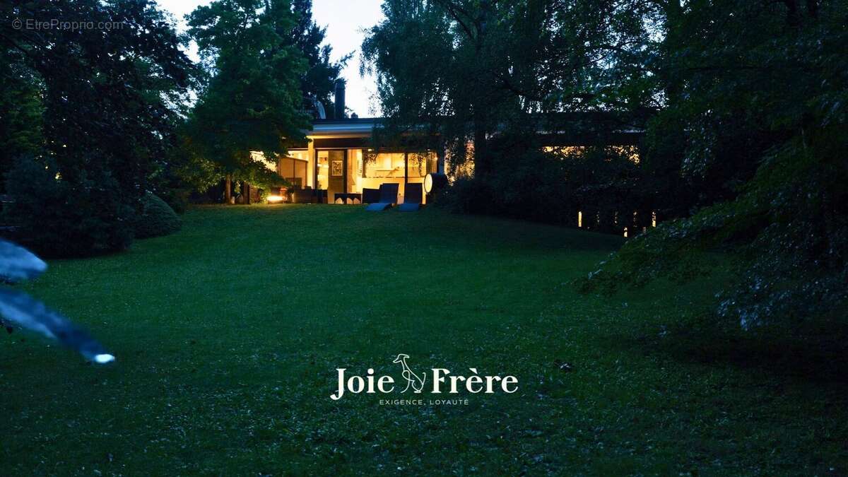 Maison à SAINT-JULIEN-EN-GENEVOIS