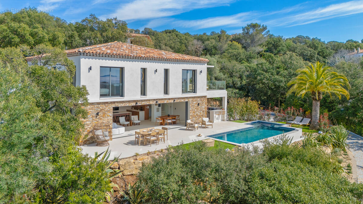 Maison à LA CROIX-VALMER