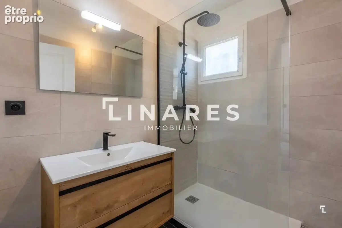 LA PAISIBLE - Maison T4 de 121m2 (dont garage 16m2) - Piscine - Terrain 289m2 - 13011 Marseille - photo 11