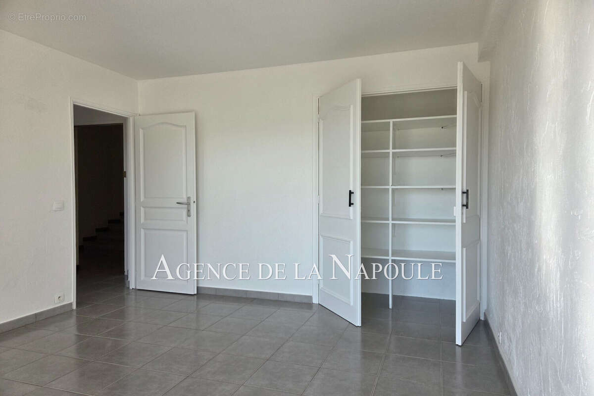 Appartement 40 m² à Mandelieu-La-Napoule  - photo 7