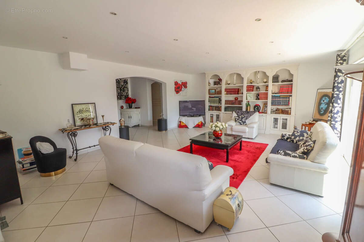 Maison à DRAGUIGNAN