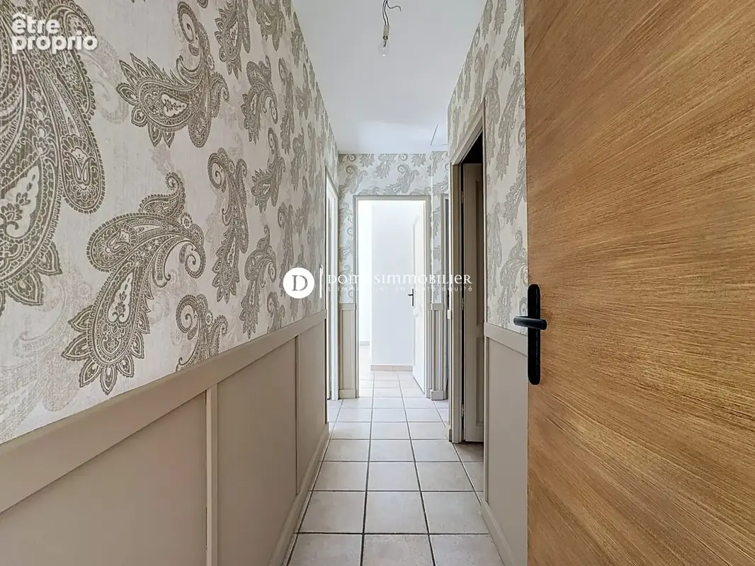 Maison 109 m² à Saint-Saturnin-Les-Avignon  - photo 8