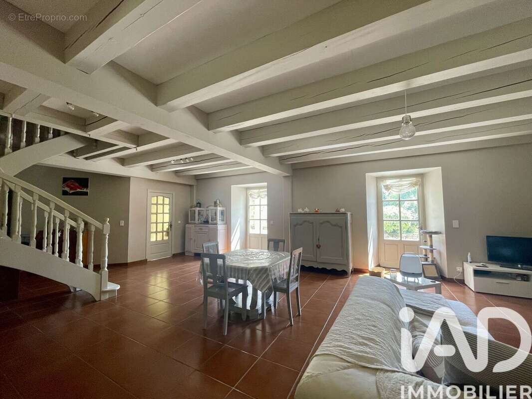Maison 280 m² à Causse-Et-Diege  - photo 5
