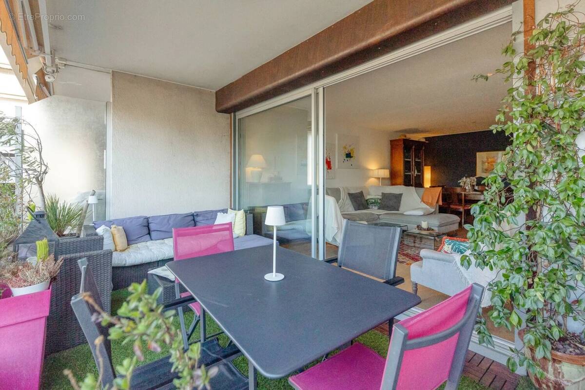 Appartement à MEYLAN