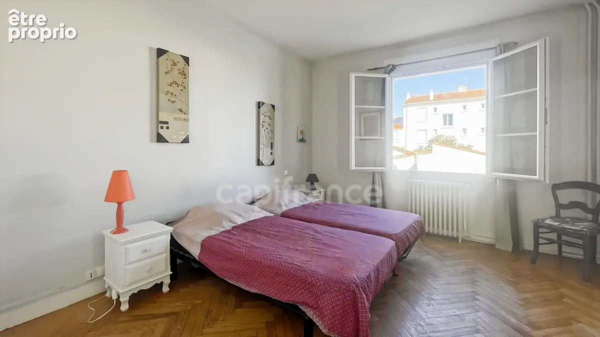 ROYAN, Quartier Eglise Notre-Dame : T3 de 93 m² au 1er étage avec balcon et jardin partagé - photo 10
