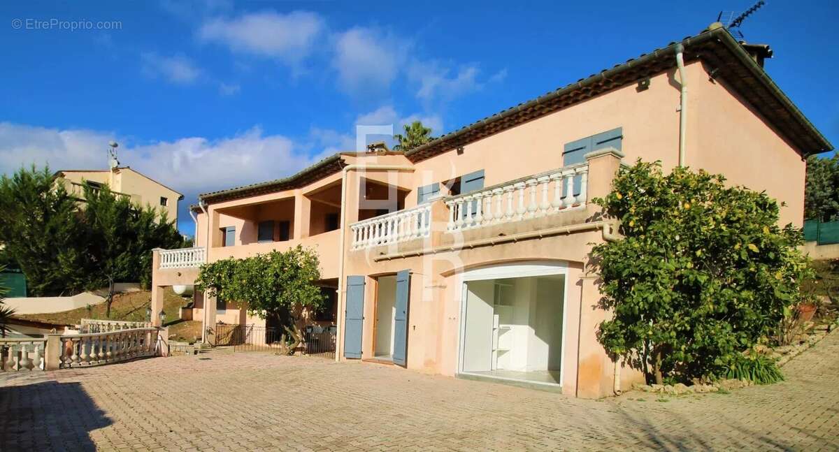 Maison à PEYMEINADE