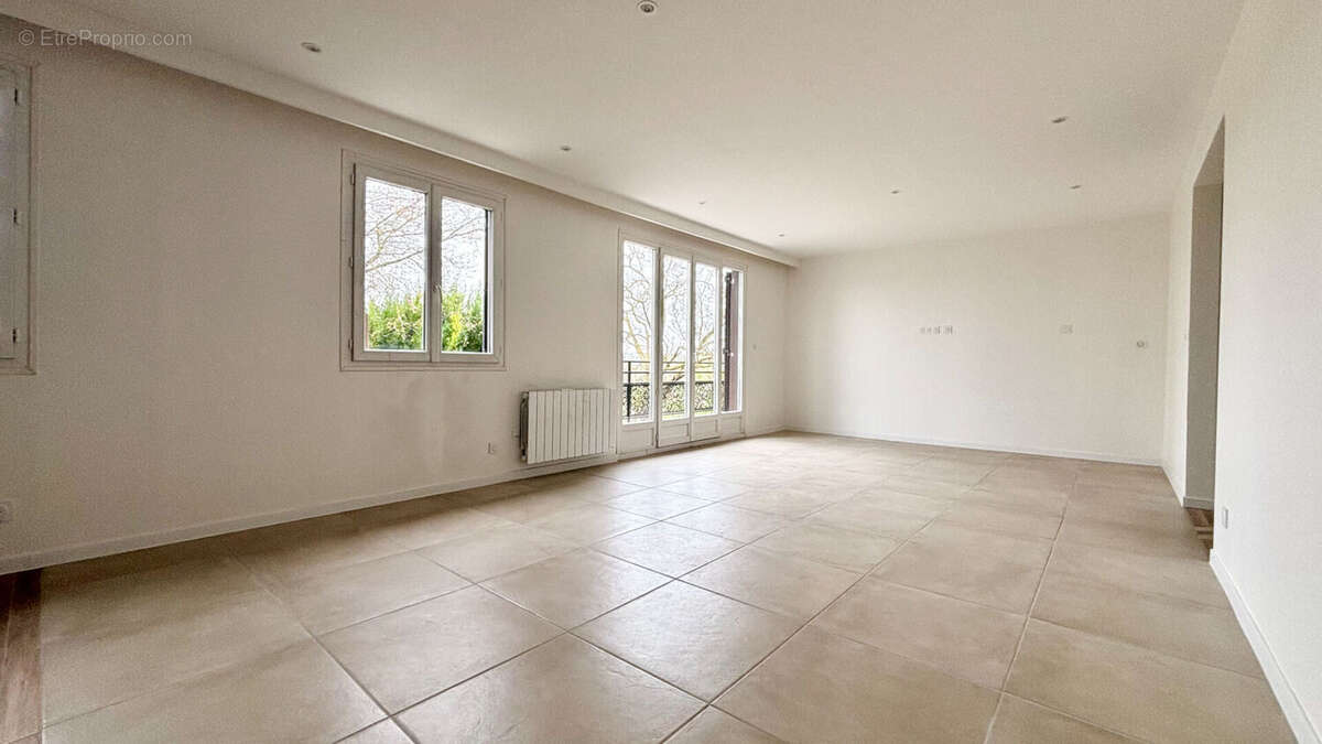 Maison à CORBEIL-ESSONNES