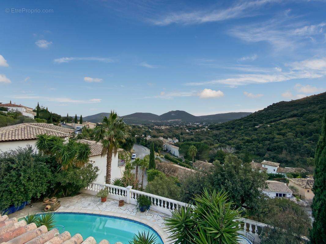 Maison à PLAN-DE-LA-TOUR