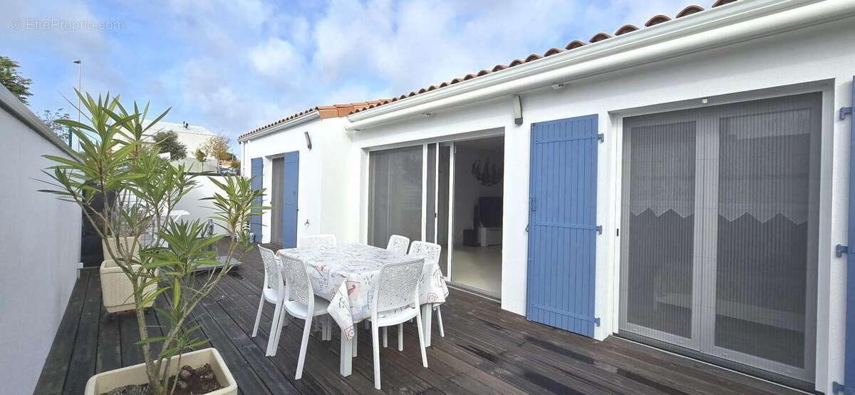 Maison à VAUX-SUR-MER