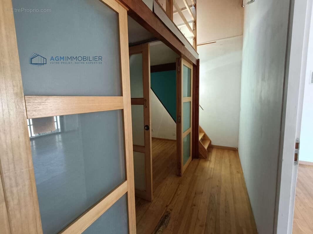Maison 84 m² à Villeneuve-La-Riviere  - photo 6