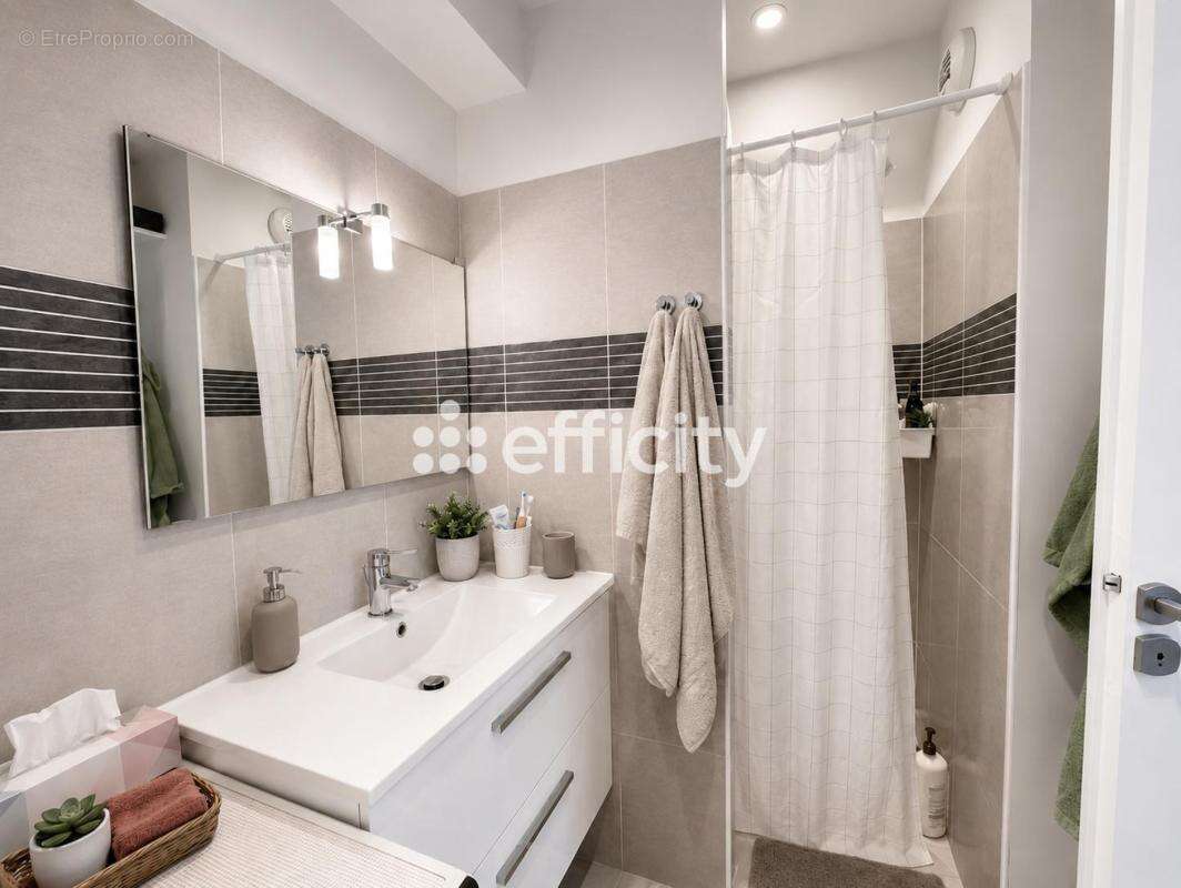 Appartement à BURES-SUR-YVETTE