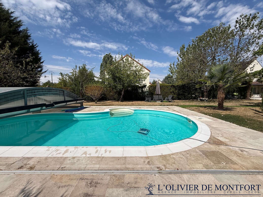 Maison individuelle Les Essarts Le Roi  de 139 m² au sol - photo 2