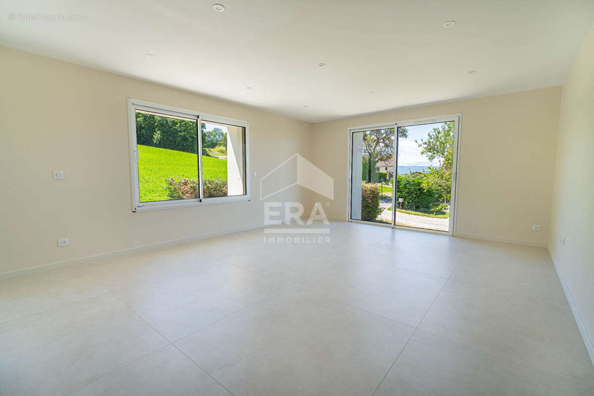 Appartement 70m² à mésigny - photo 2