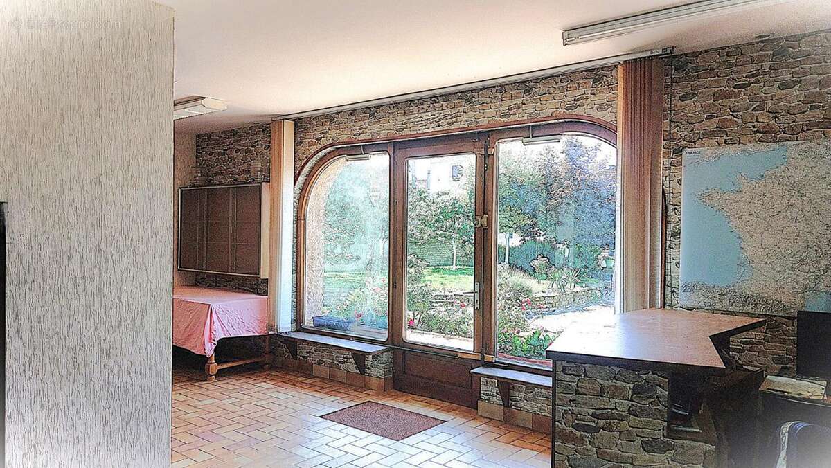 Maison à PASSAVANT-LA-ROCHERE