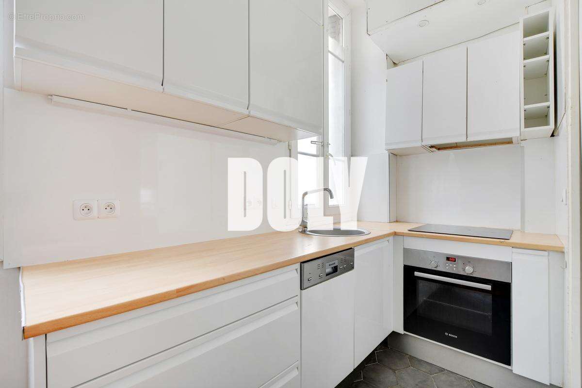 Appartement à PARIS-17E