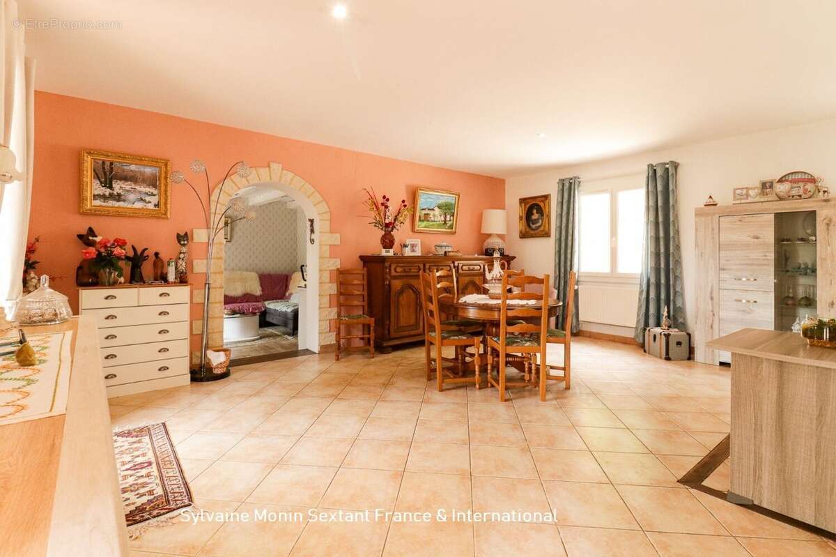 Maison rénovée de plain-pied avec jardin au calme - photo 6