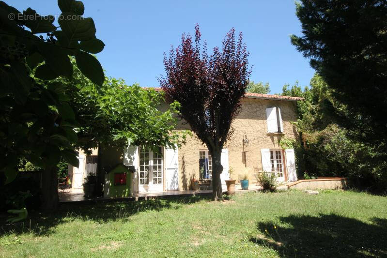 Maison à LES PUJOLS