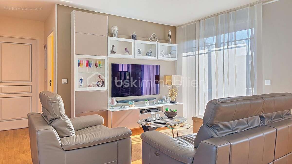 Appartement à CHEVRY-COSSIGNY