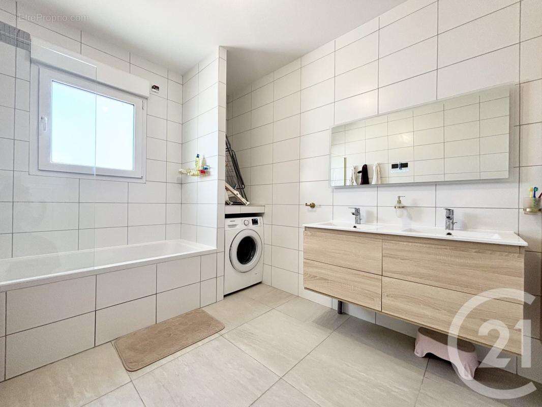 Maison 197 m² à Panazol  - photo 15