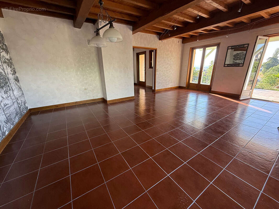 Maison Villemontais - photo 5