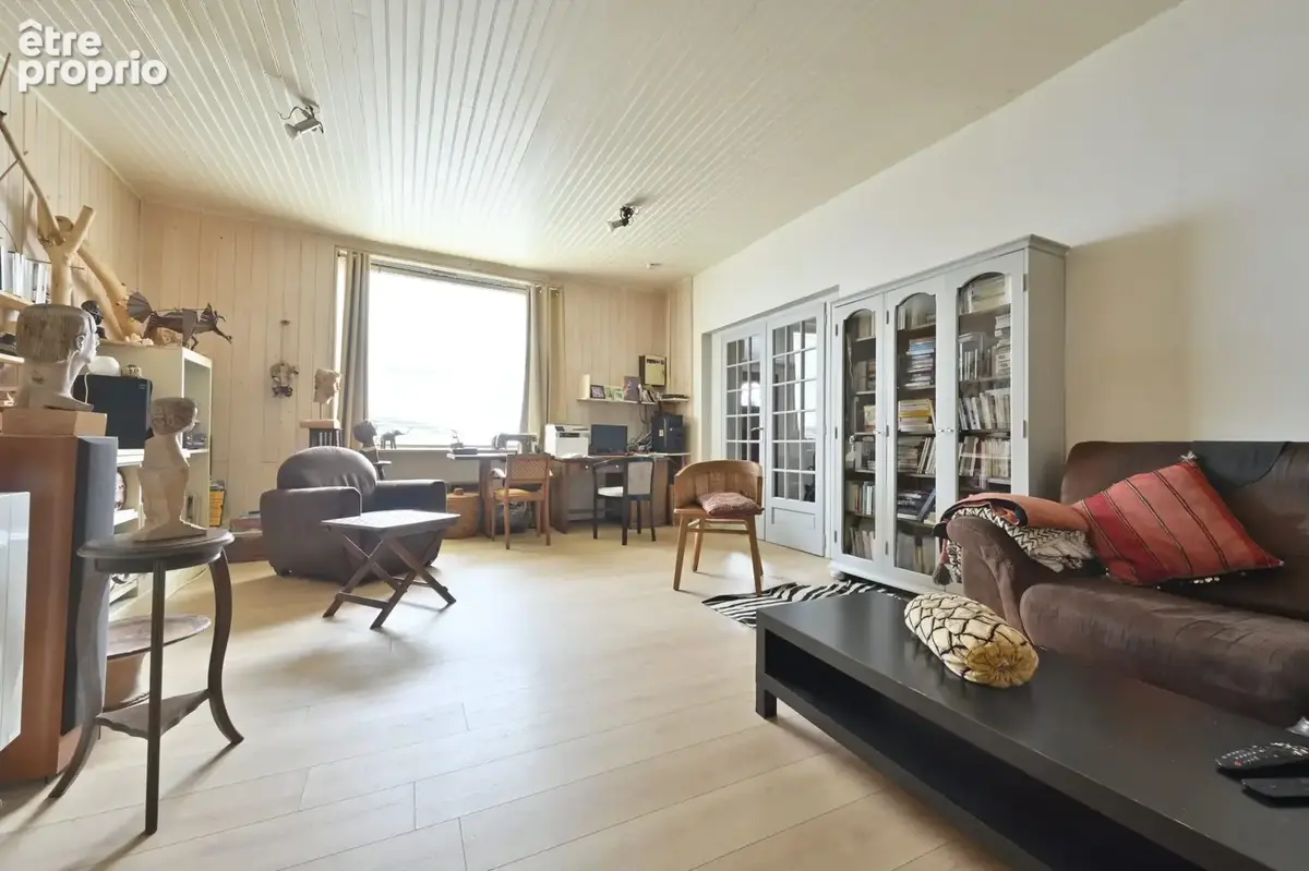Appartement 207 m² à Saint-Jean-D'angely  - photo 3