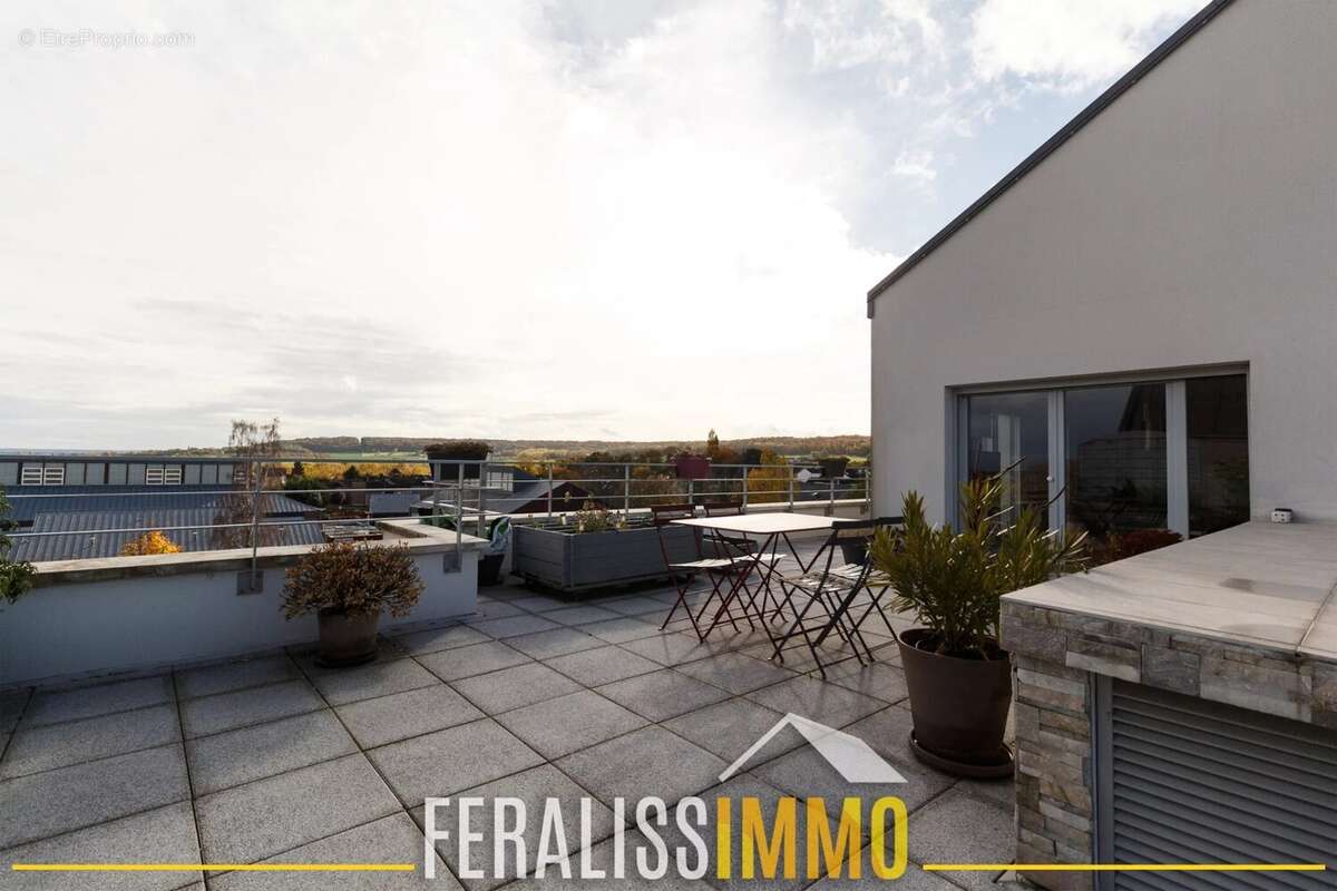 Appartement à JOUY-LE-MOUTIER