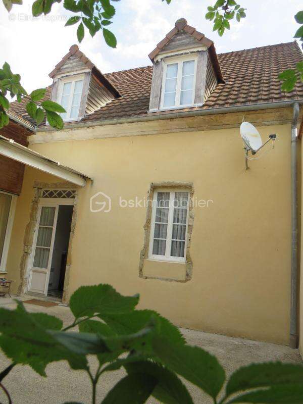 Maison à GARLIN