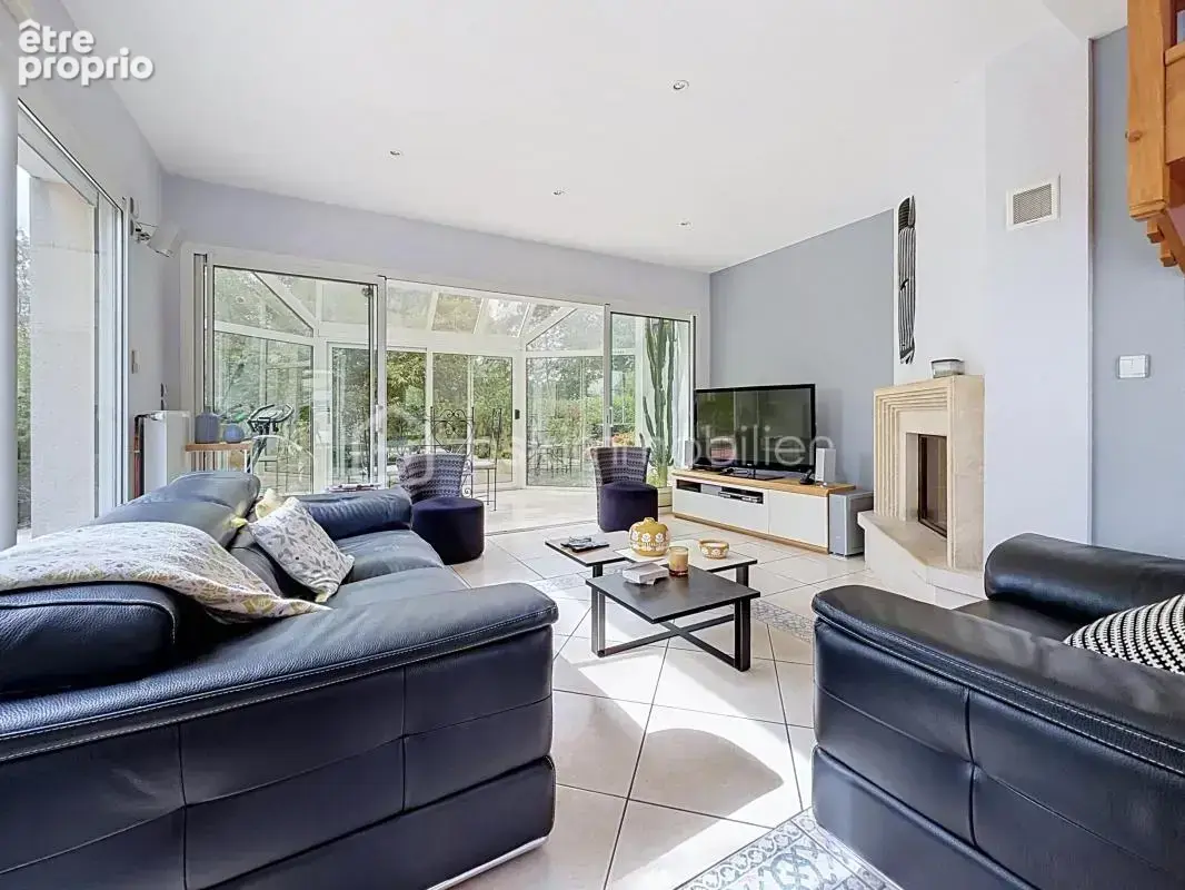 Maison contemporaine avec double garage et sous sol complet ! - photo 6