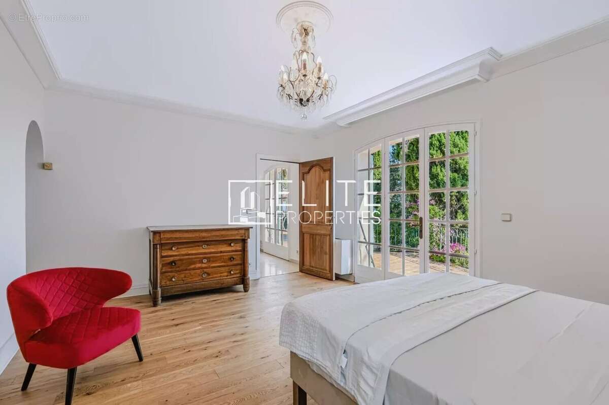 Maison de charme avec vue mer panoramique. piscine et dépendance - photo 16