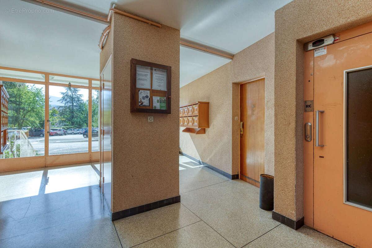 Appartement à MEYLAN