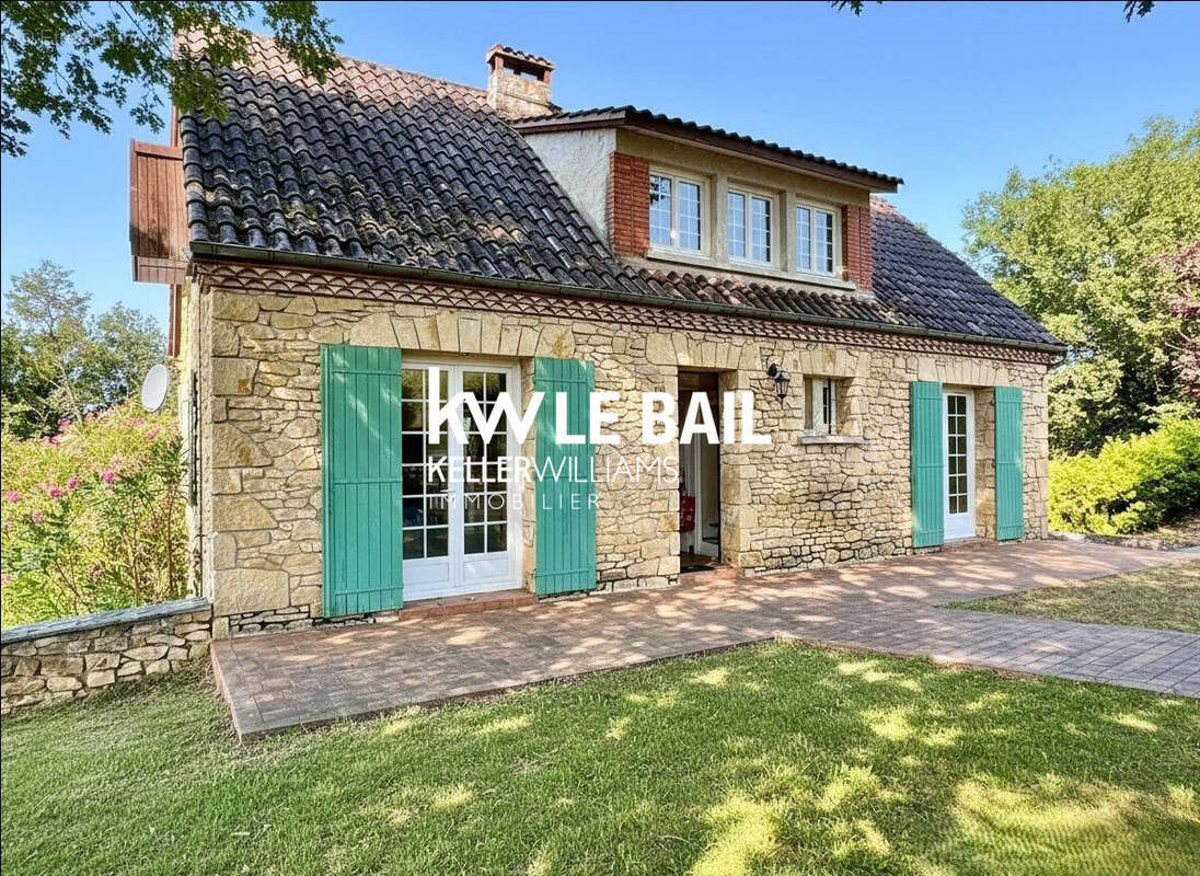 Maison 125 m² à Vezac  - photo 4