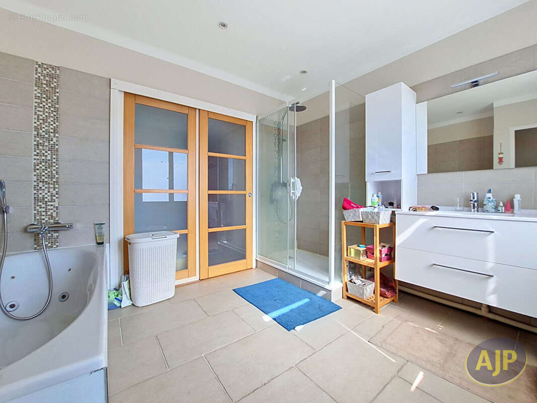 Maison lumineuse à La Roche sur Yon de 95 m² - photo 5