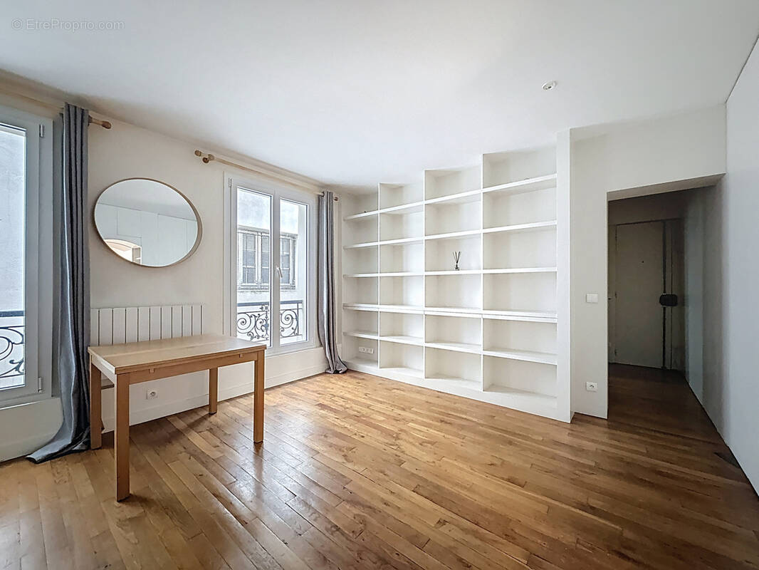 Appartement à PARIS-11E