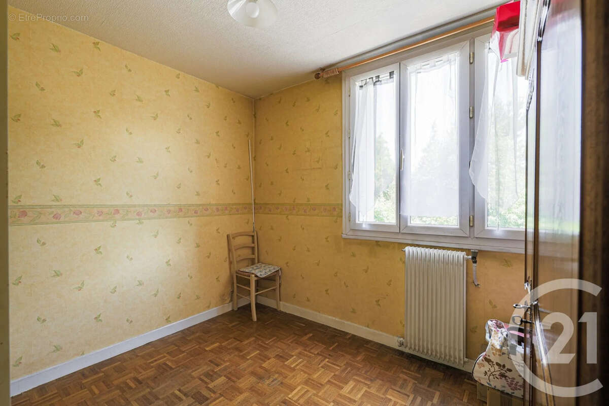 Appartement à SAINT-MARTIN-D'HERES
